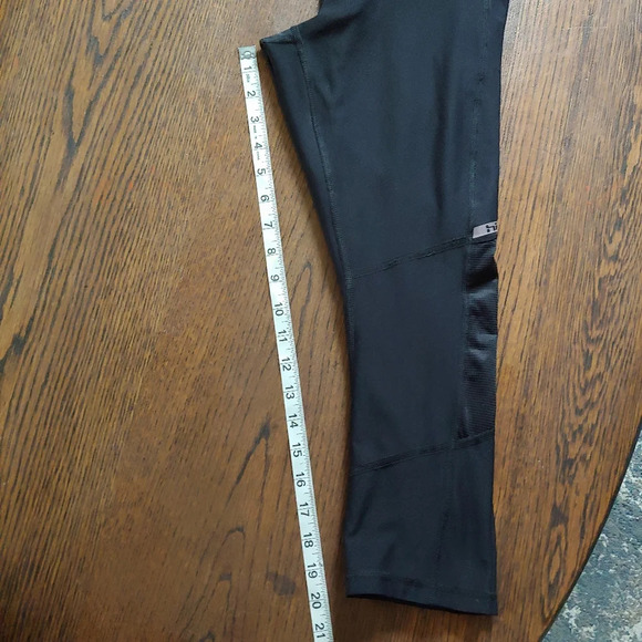 Hind Black and Mesh Activewear Capri Workout Leggings Size Women's Medium - Picture 12 of 14